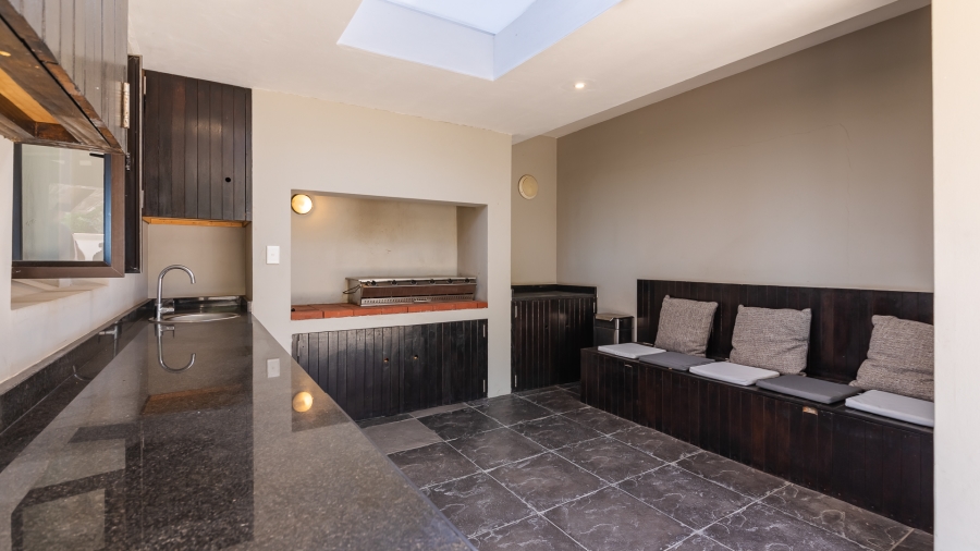 5 Bedroom Property for Sale in Prince