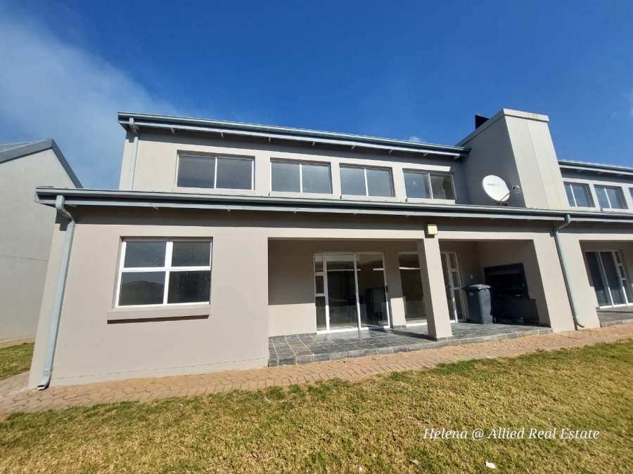 3 Bedroom Property for Sale in Vulintaba Country Estate KwaZulu-Natal
