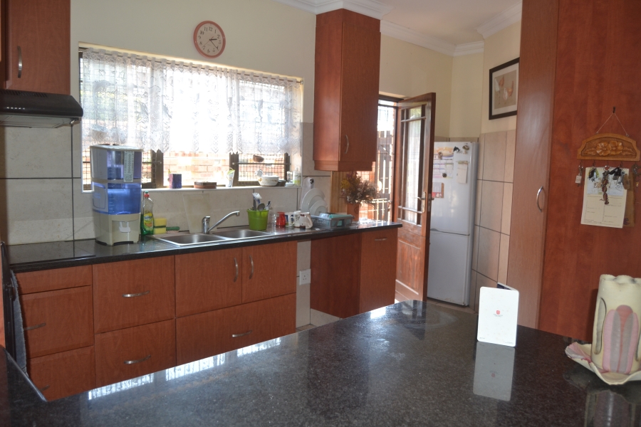 2 Bedroom Property for Sale in Freeland Park KwaZulu-Natal