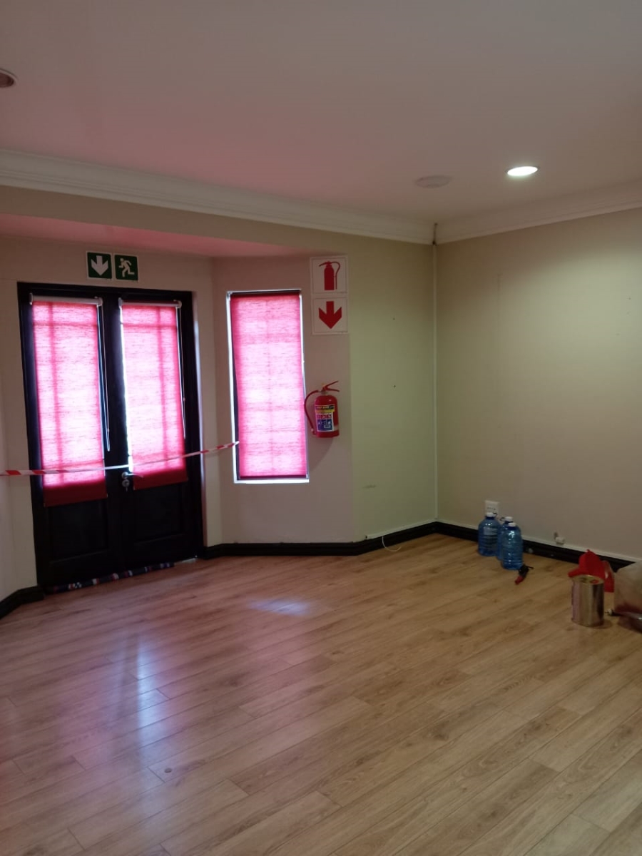 Commercial Property for Sale in Kloof KwaZulu-Natal