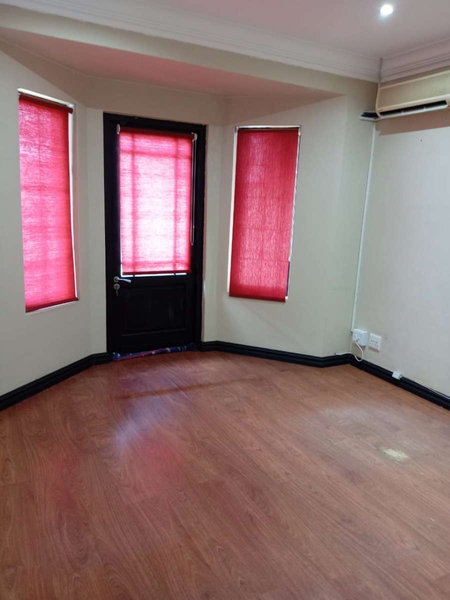 Commercial Property for Sale in Kloof KwaZulu-Natal