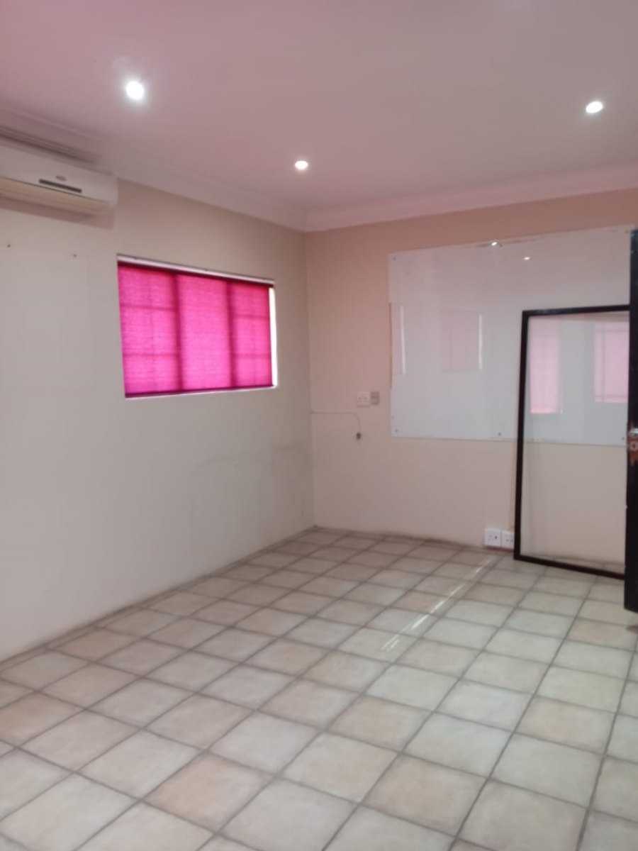 Commercial Property for Sale in Kloof KwaZulu-Natal