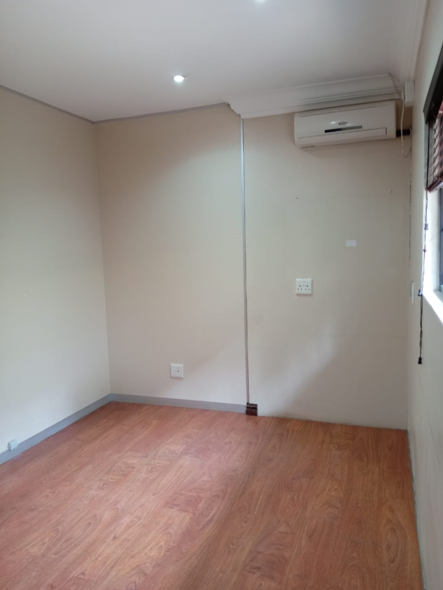 Commercial Property for Sale in Kloof KwaZulu-Natal