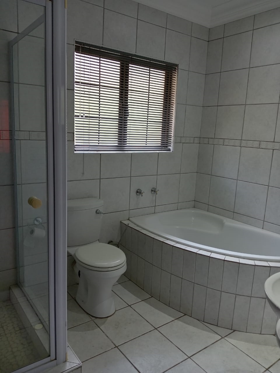 Commercial Property for Sale in Kloof KwaZulu-Natal