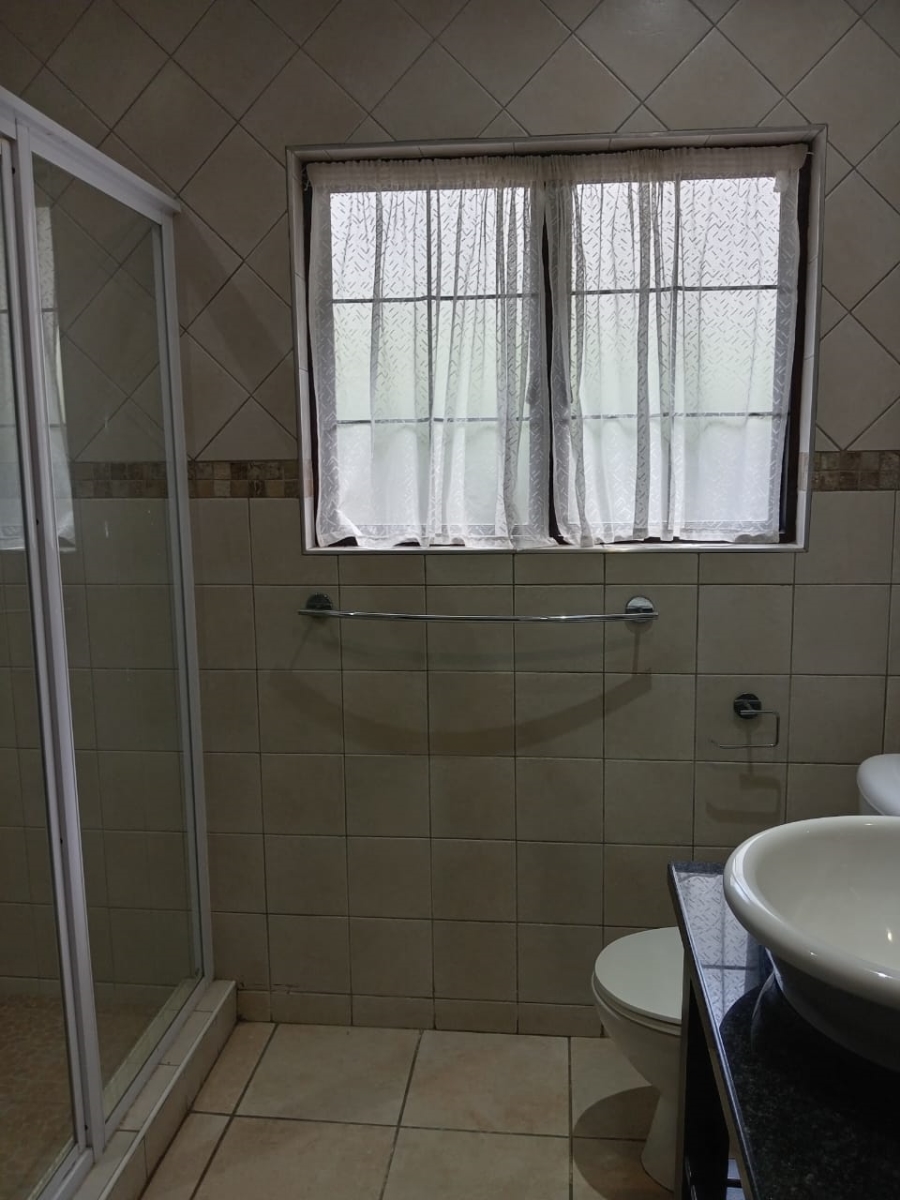 Commercial Property for Sale in Kloof KwaZulu-Natal