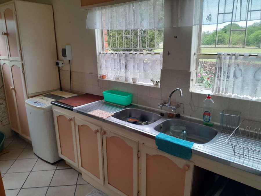 7 Bedroom Property for Sale in Schuinshoogte KwaZulu-Natal