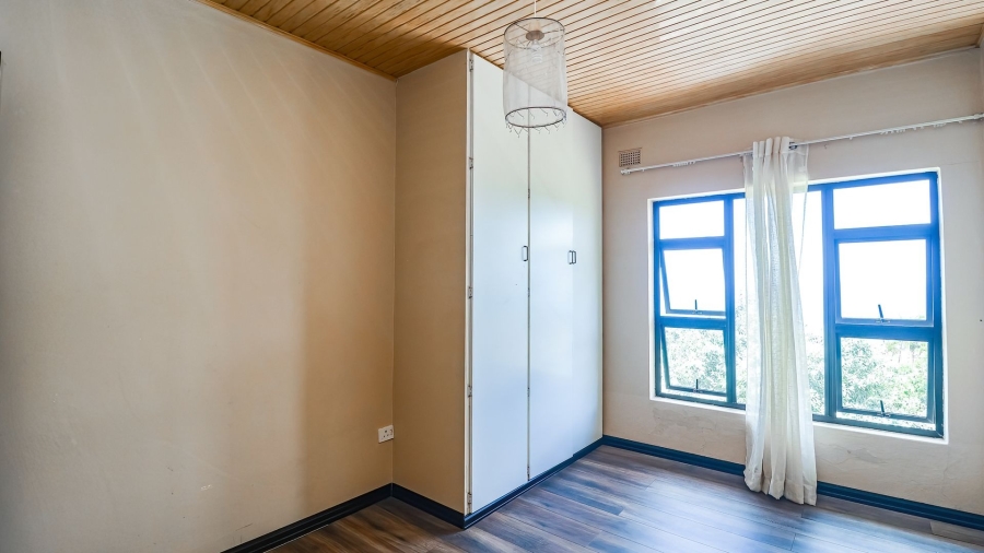 5 Bedroom Property for Sale in Ocean View KwaZulu-Natal