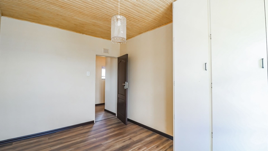 5 Bedroom Property for Sale in Ocean View KwaZulu-Natal