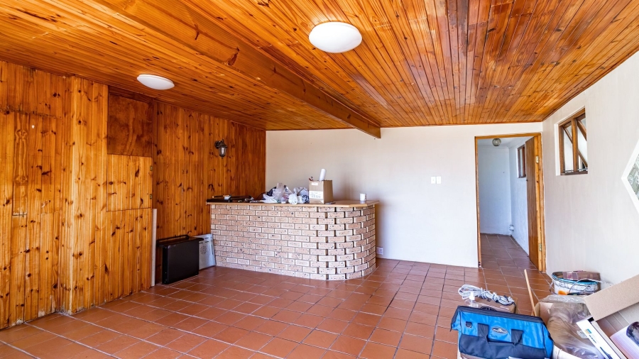 5 Bedroom Property for Sale in Ocean View KwaZulu-Natal