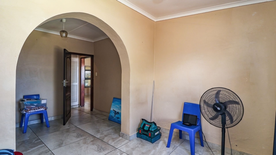 5 Bedroom Property for Sale in Ocean View KwaZulu-Natal