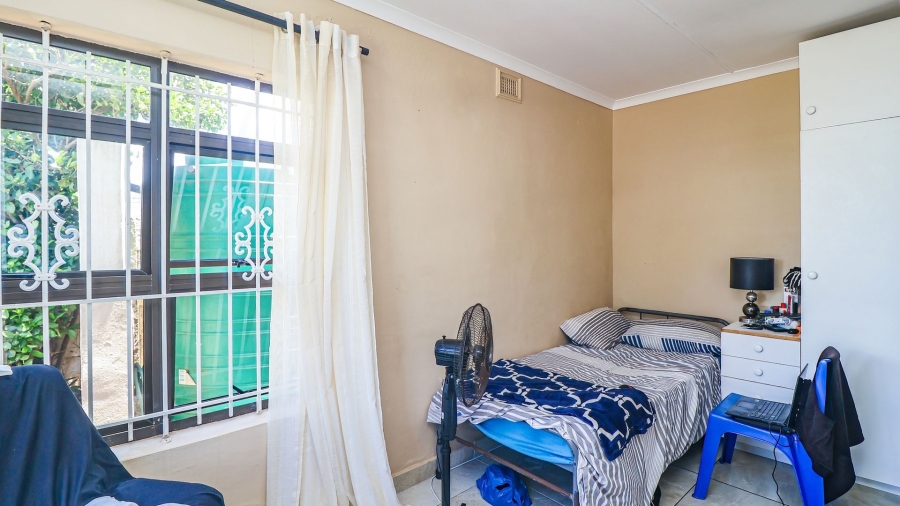 5 Bedroom Property for Sale in Ocean View KwaZulu-Natal