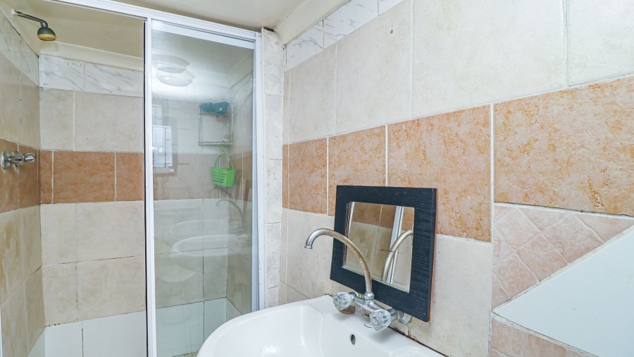 5 Bedroom Property for Sale in Ocean View KwaZulu-Natal