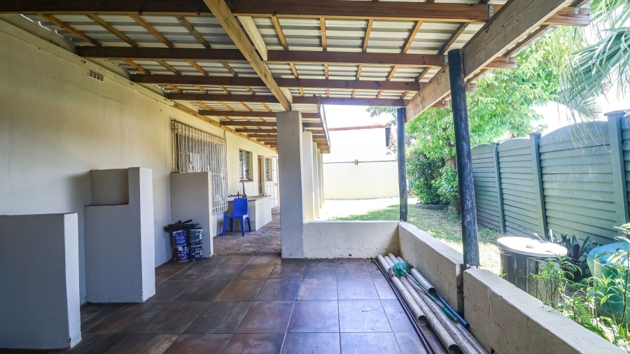 5 Bedroom Property for Sale in Ocean View KwaZulu-Natal