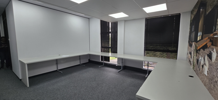 To Let Commercial Property for Rent in Hillcrest Central KwaZulu-Natal