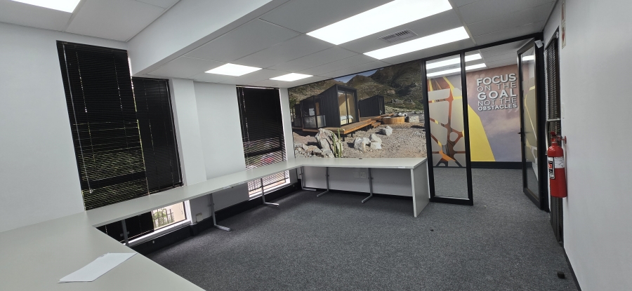 To Let Commercial Property for Rent in Hillcrest Central KwaZulu-Natal