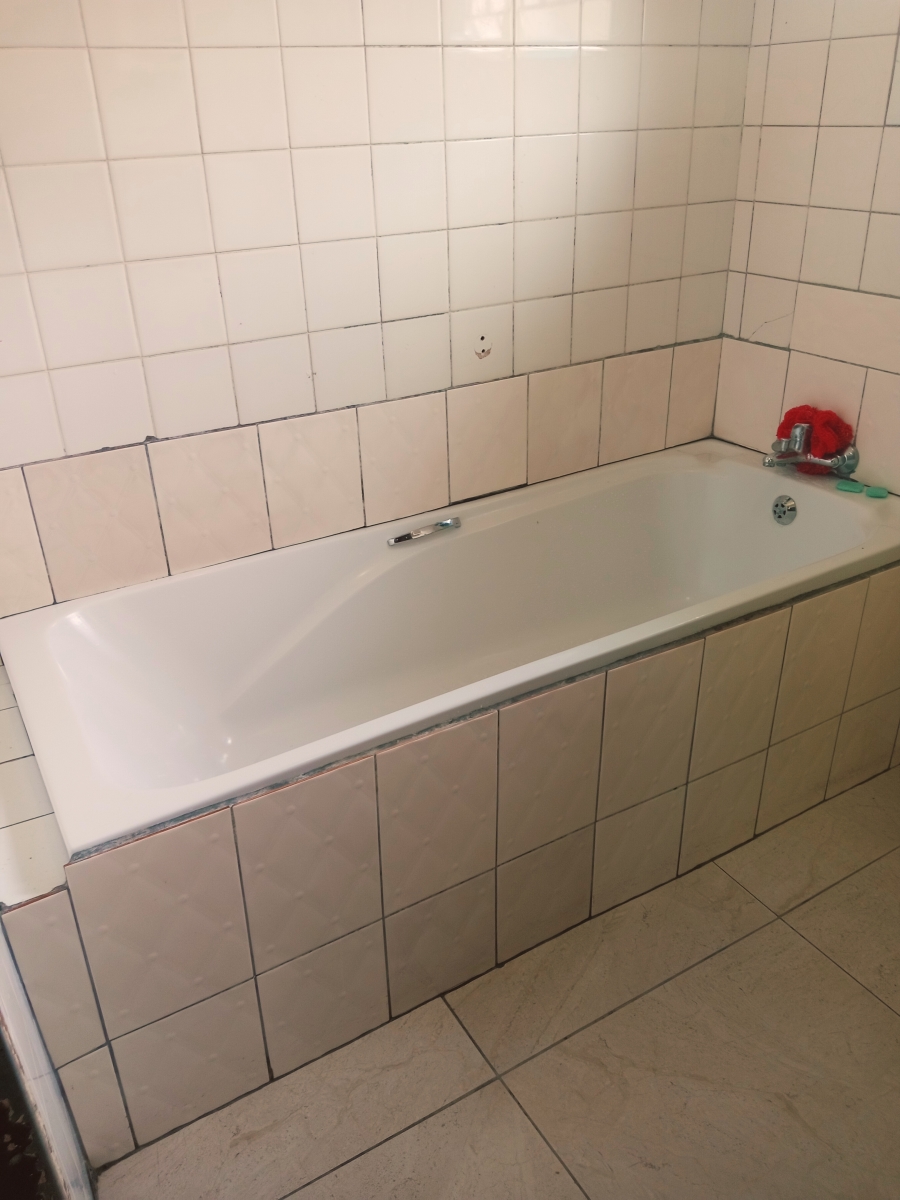 3 Bedroom Property for Sale in Highridge KwaZulu-Natal