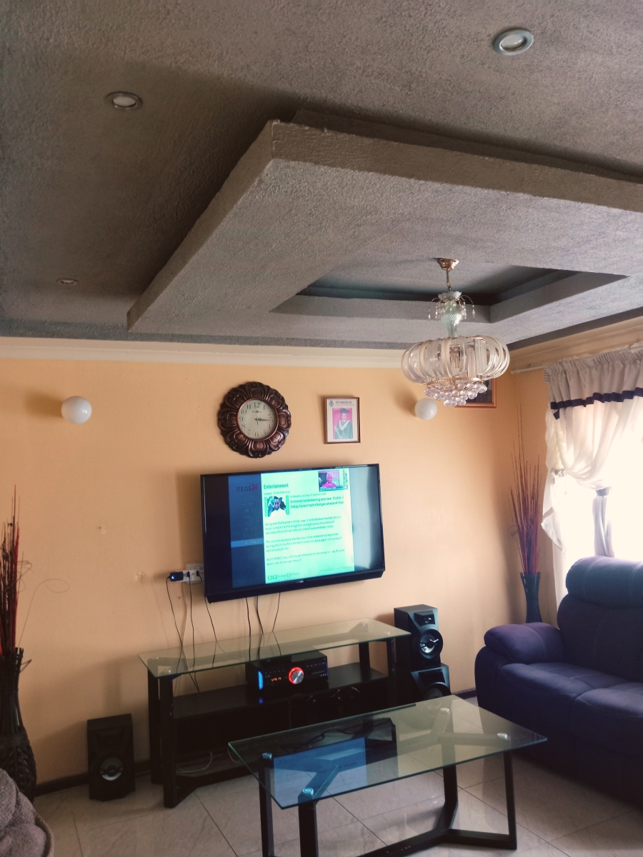 3 Bedroom Property for Sale in Highridge KwaZulu-Natal