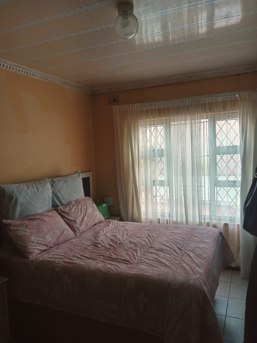 3 Bedroom Property for Sale in Highridge KwaZulu-Natal