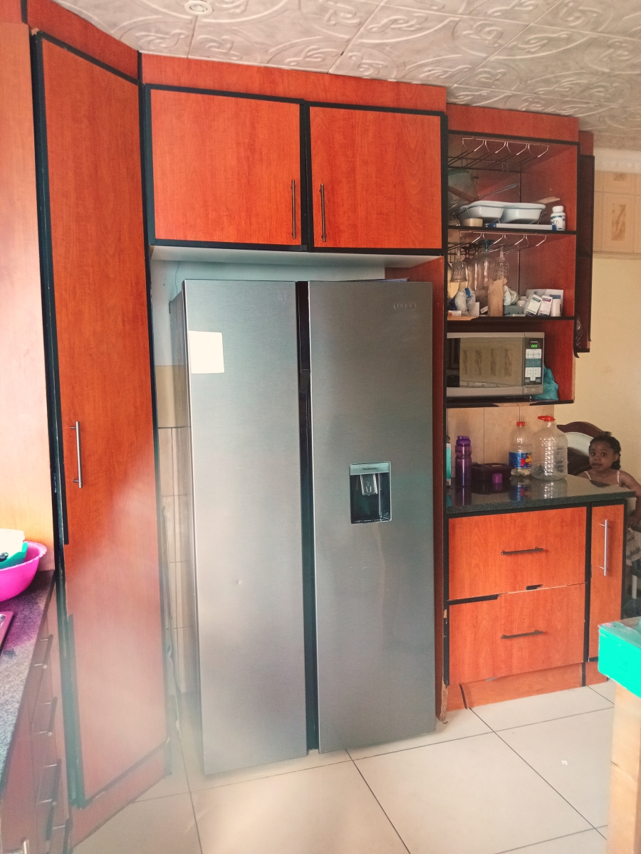 3 Bedroom Property for Sale in Highridge KwaZulu-Natal