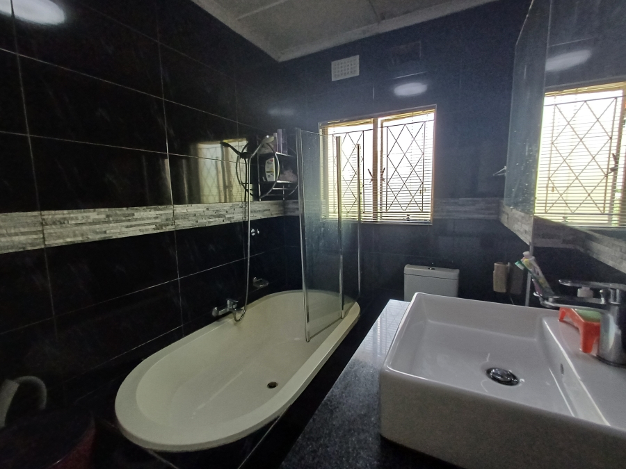 4 Bedroom Property for Sale in Sydenham KwaZulu-Natal
