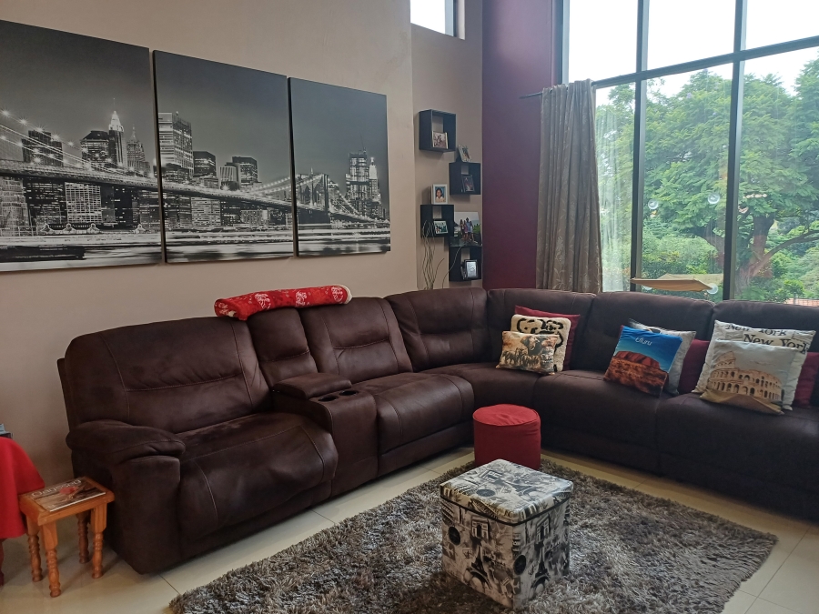5 Bedroom Property for Sale in Northdene KwaZulu-Natal