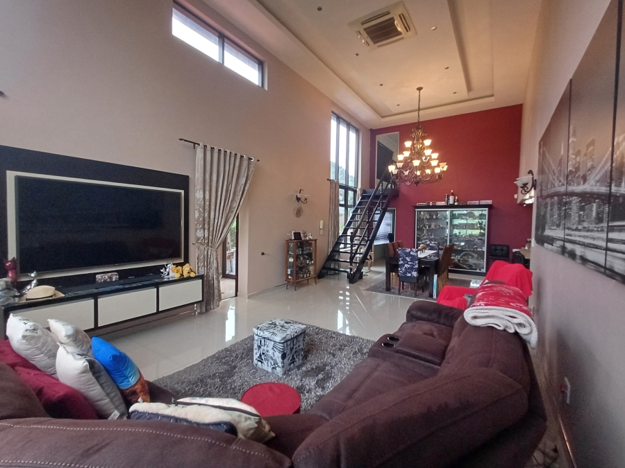 5 Bedroom Property for Sale in Northdene KwaZulu-Natal