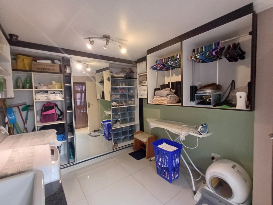 5 Bedroom Property for Sale in Northdene KwaZulu-Natal