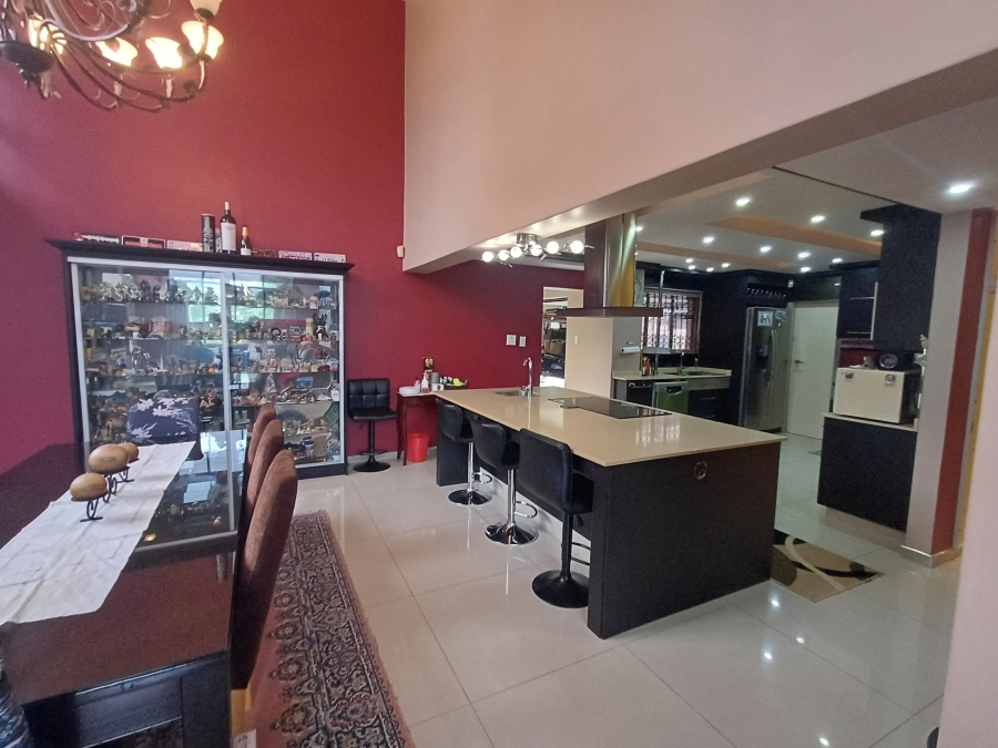 5 Bedroom Property for Sale in Northdene KwaZulu-Natal
