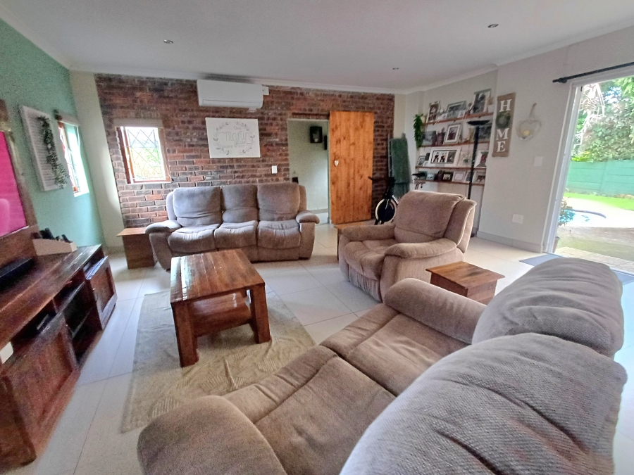 4 Bedroom Property for Sale in Farningham Ridge KwaZulu-Natal