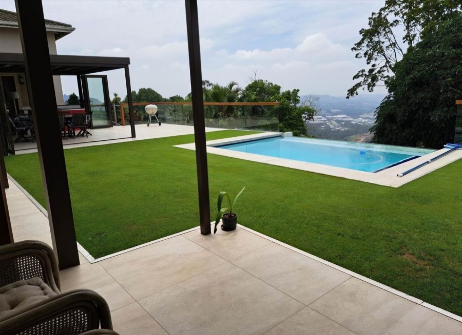 5 Bedroom Property for Sale in Kloof KwaZulu-Natal