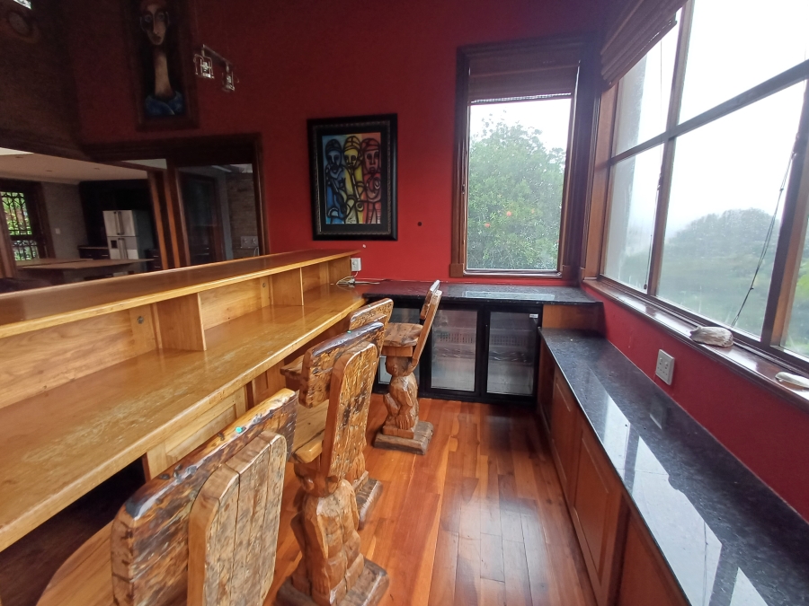 5 Bedroom Property for Sale in Kloof KwaZulu-Natal