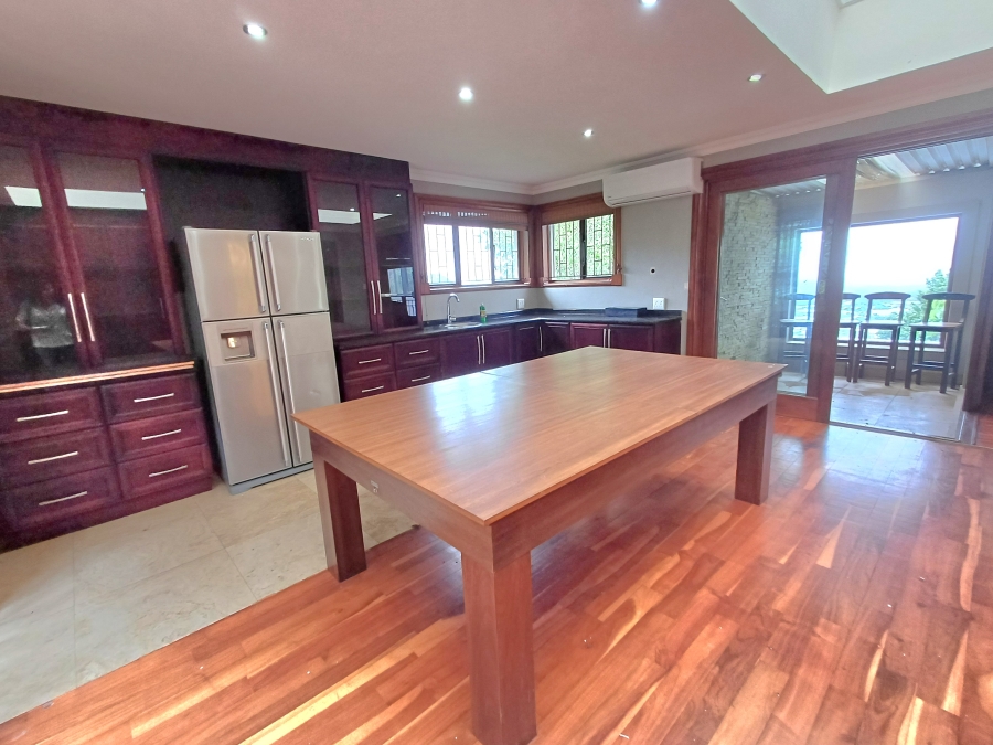 5 Bedroom Property for Sale in Kloof KwaZulu-Natal