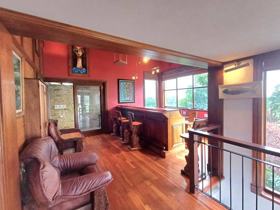 5 Bedroom Property for Sale in Kloof KwaZulu-Natal