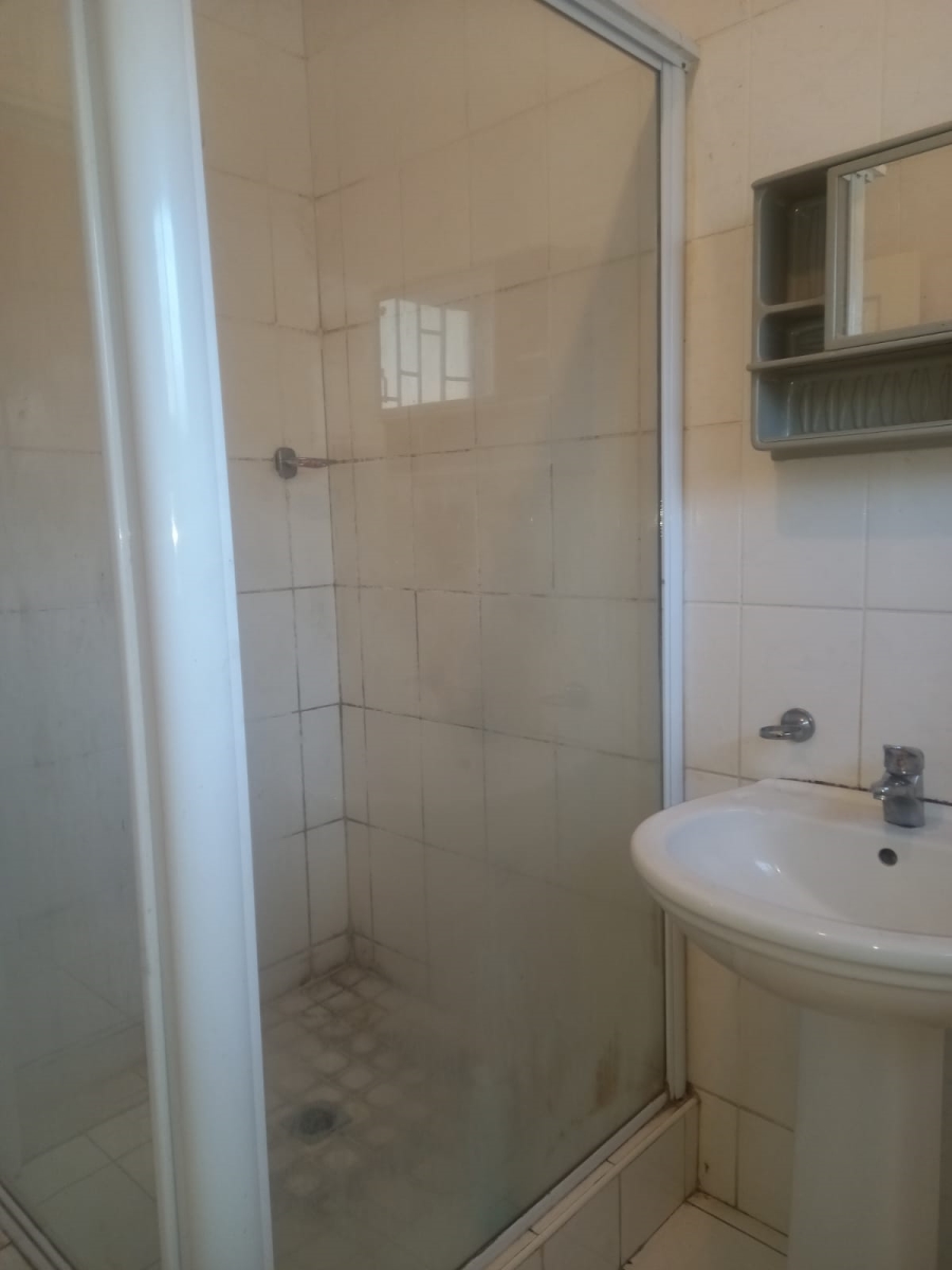 To Let 2 Bedroom Property for Rent in Grangetown KwaZulu-Natal