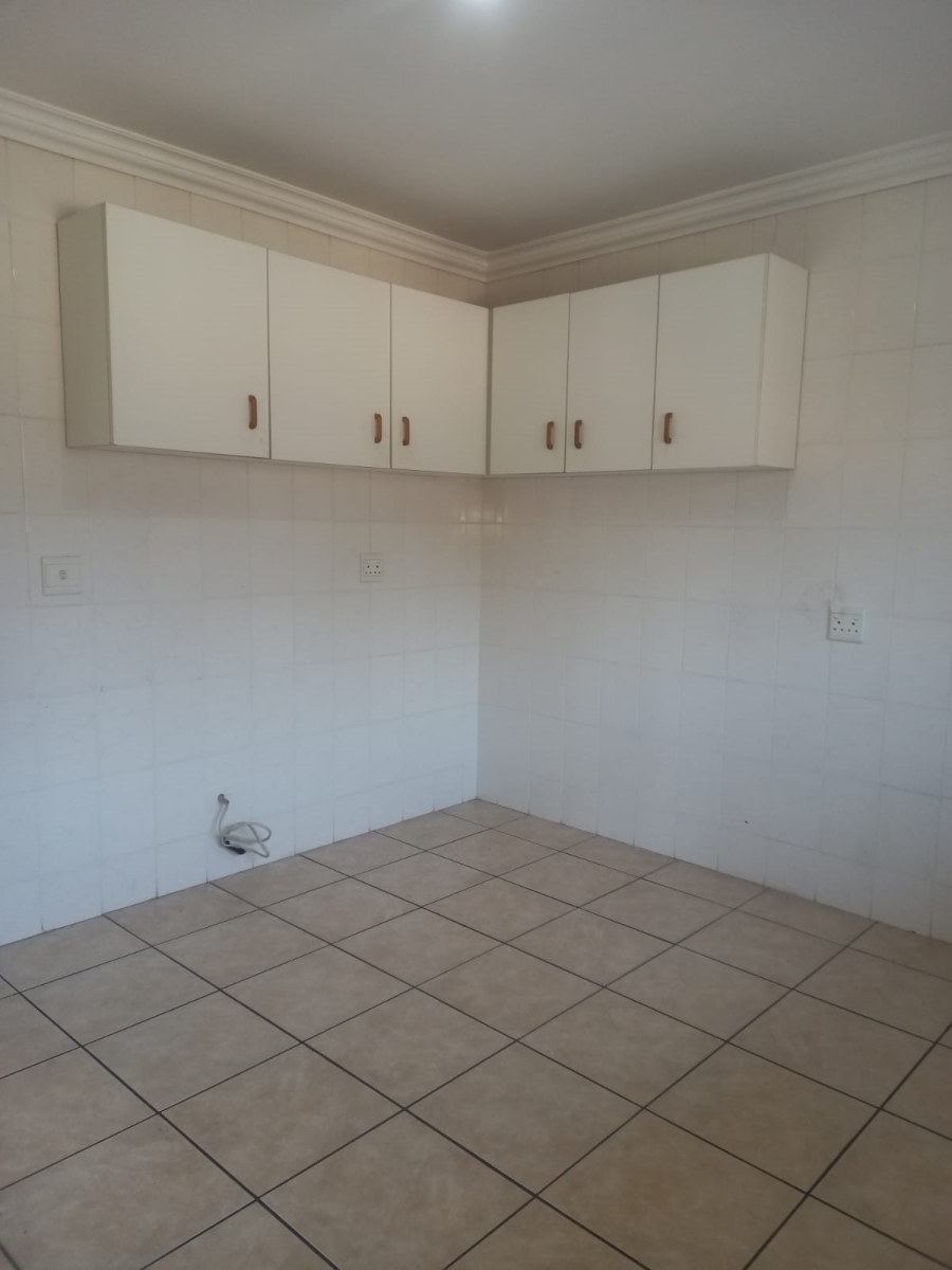 To Let 2 Bedroom Property for Rent in Grangetown KwaZulu-Natal
