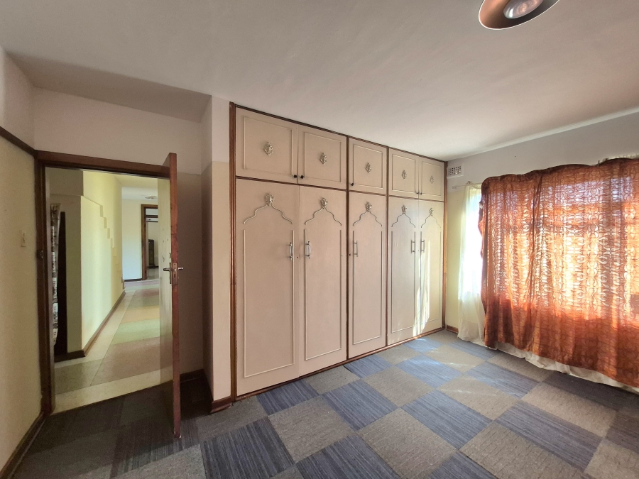 6 Bedroom Property for Sale in Umhlatuzana KwaZulu-Natal