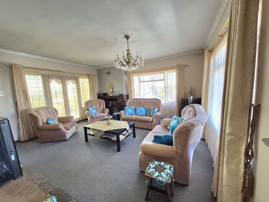 6 Bedroom Property for Sale in Umhlatuzana KwaZulu-Natal