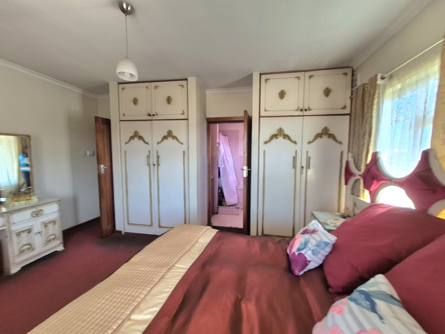 6 Bedroom Property for Sale in Umhlatuzana KwaZulu-Natal