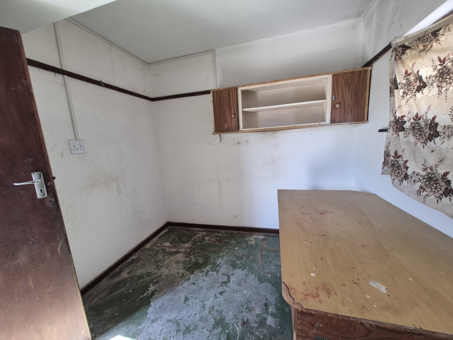 6 Bedroom Property for Sale in Umhlatuzana KwaZulu-Natal
