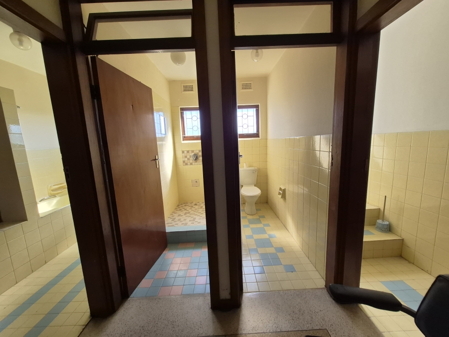 6 Bedroom Property for Sale in Umhlatuzana KwaZulu-Natal