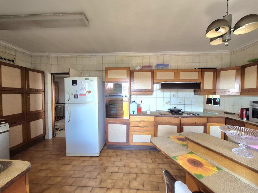 6 Bedroom Property for Sale in Umhlatuzana KwaZulu-Natal
