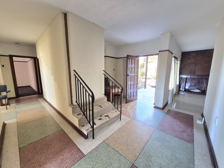 6 Bedroom Property for Sale in Umhlatuzana KwaZulu-Natal