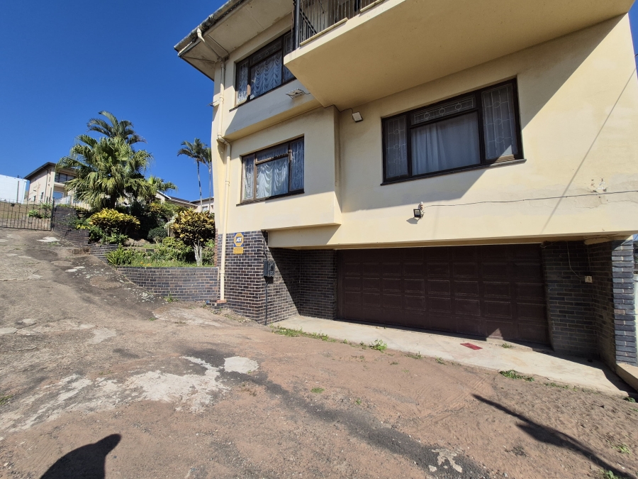6 Bedroom Property for Sale in Umhlatuzana KwaZulu-Natal