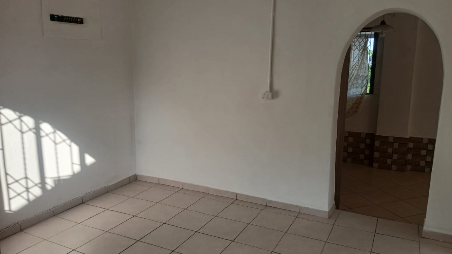To Let 1 Bedroom Property for Rent in Malvern KwaZulu-Natal