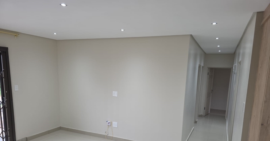 To Let 3 Bedroom Property for Rent in Clayfield KwaZulu-Natal