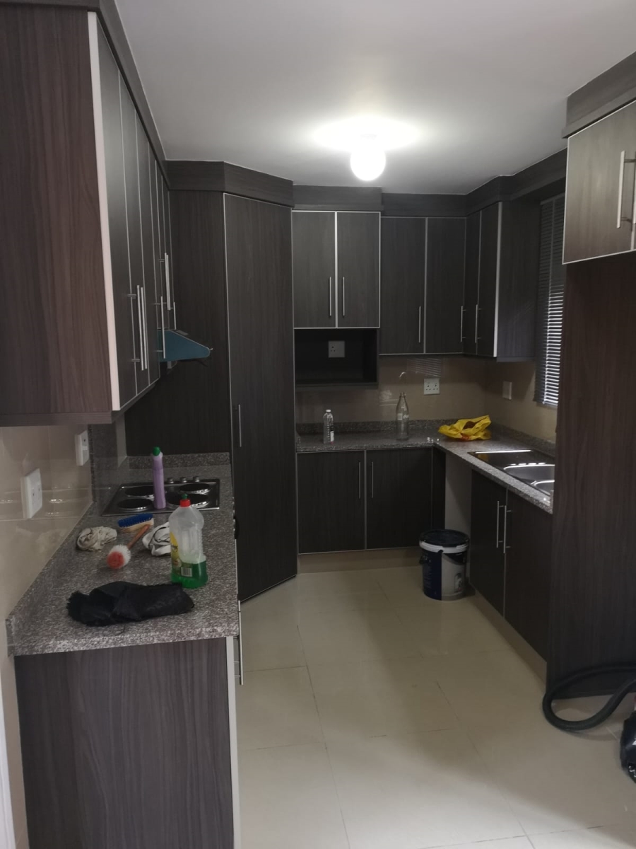 To Let 3 Bedroom Property for Rent in Northcroft KwaZulu-Natal