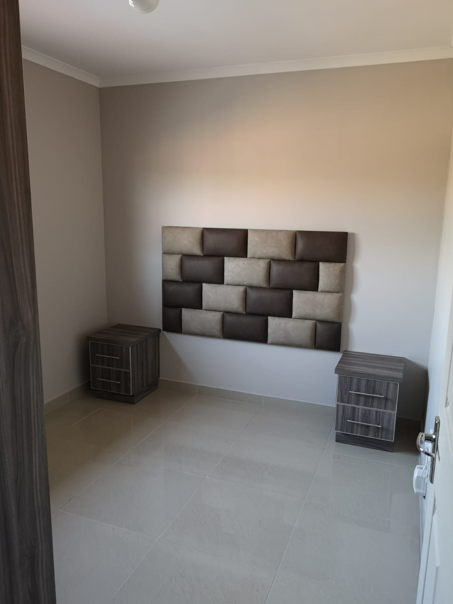 To Let 3 Bedroom Property for Rent in Northcroft KwaZulu-Natal