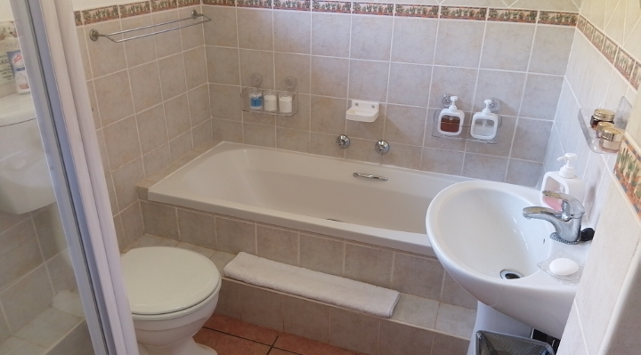2 Bedroom Property for Sale in Leisure Crest KwaZulu-Natal
