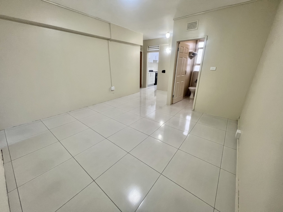 Room for rent in South Beach KwaZulu-Natal. Listed by PropertyCentral
