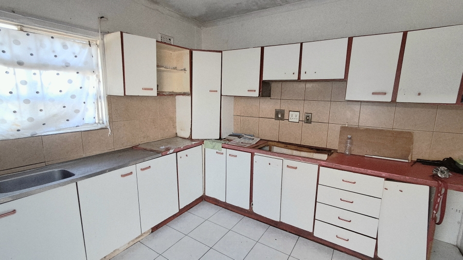 3 Bedroom Property for Sale in Risecliff KwaZulu-Natal